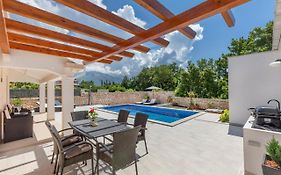 Apartment Holiday Home Doma, Cilipi Near Dubrovnik