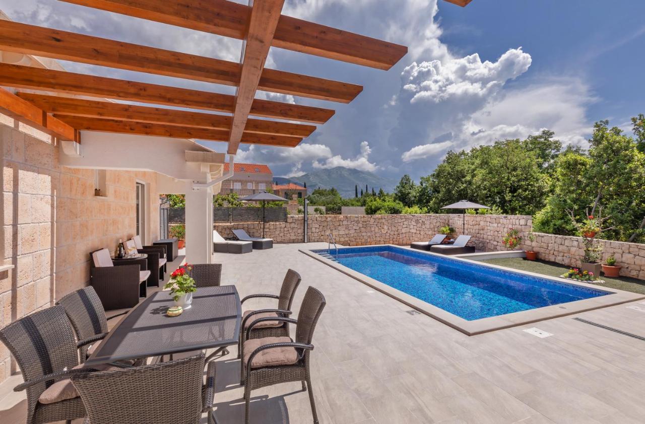 Apartment Holiday Home Doma, Cilipi Near Dubrovnik Exterior photo