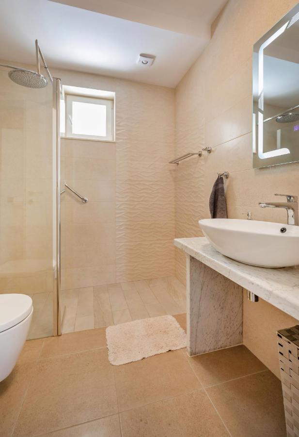Apartment Holiday Home Doma, Cilipi Near Dubrovnik Exterior photo