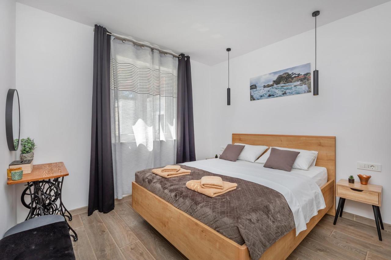 Apartment Holiday Home Doma, Cilipi Near Dubrovnik Exterior photo